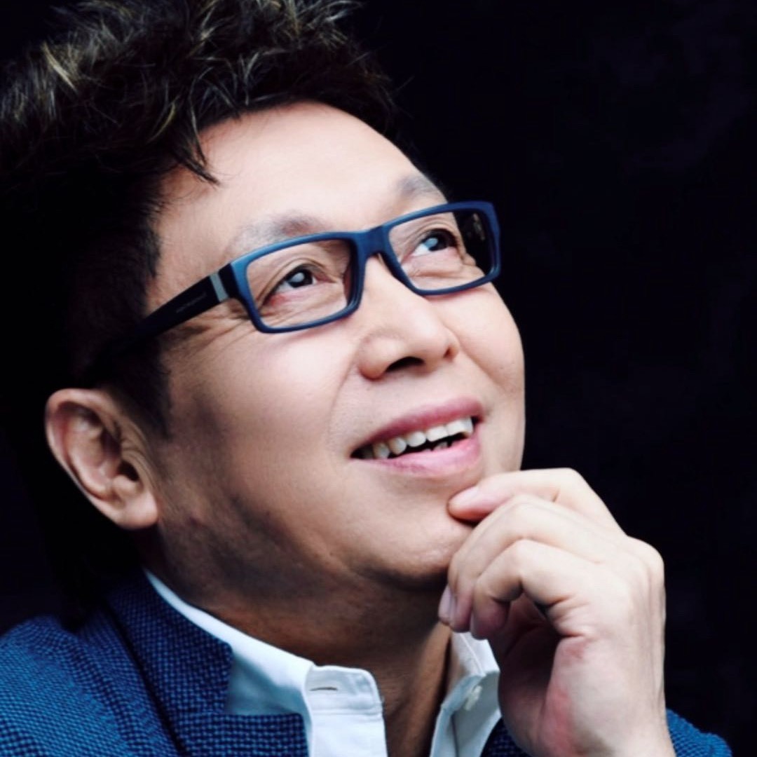 王为念主持人