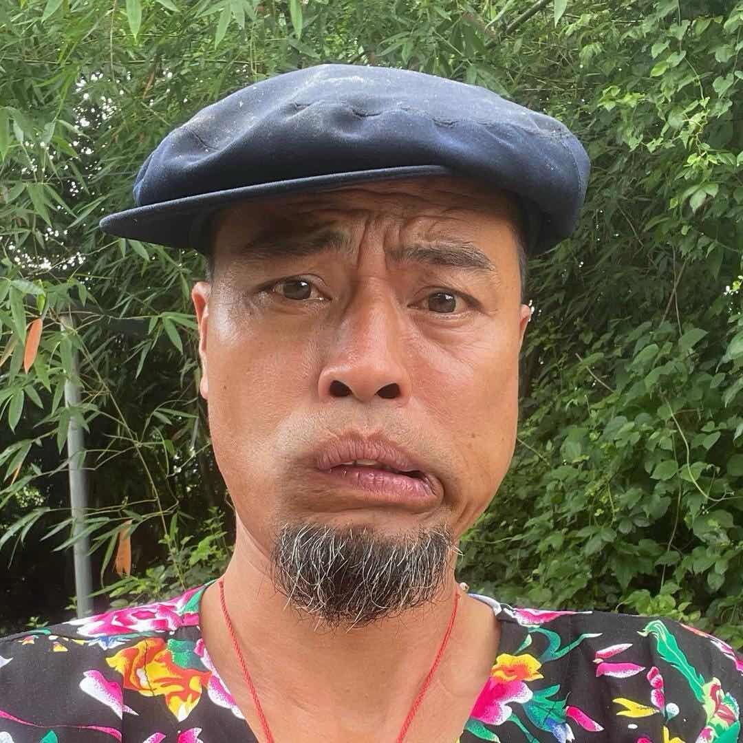 视频号搞笑排行榜第11名undefined,新榜指数889.3,新增作品数13,总推荐数15.7万+,平均推荐数12103.3,最高推荐数10万+