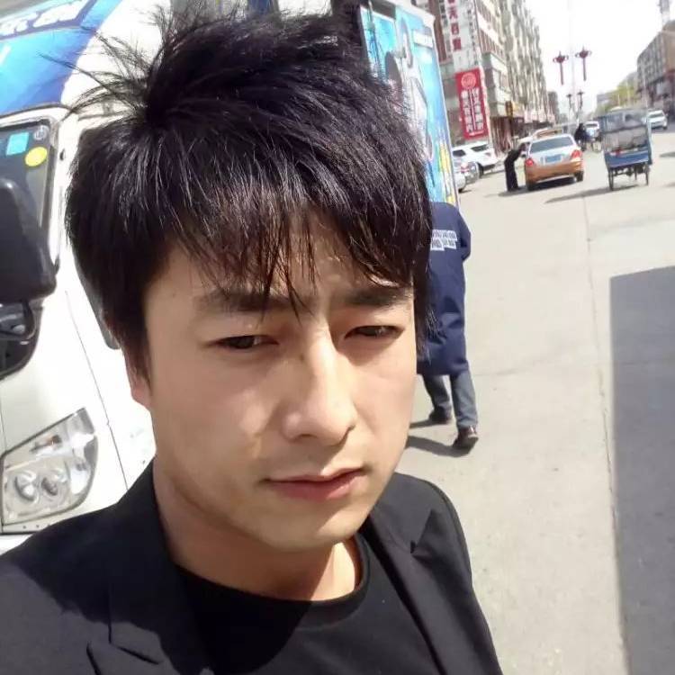 柳世凡
