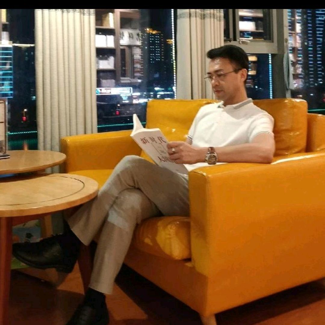 华盛情感博主自媒体