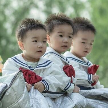 蒋家三胞胎小壮士