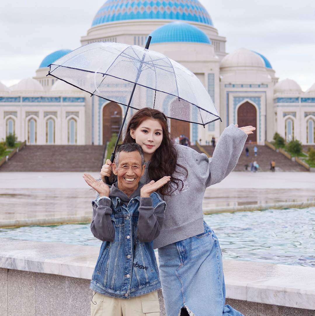 白鸽和老爸温馨日常