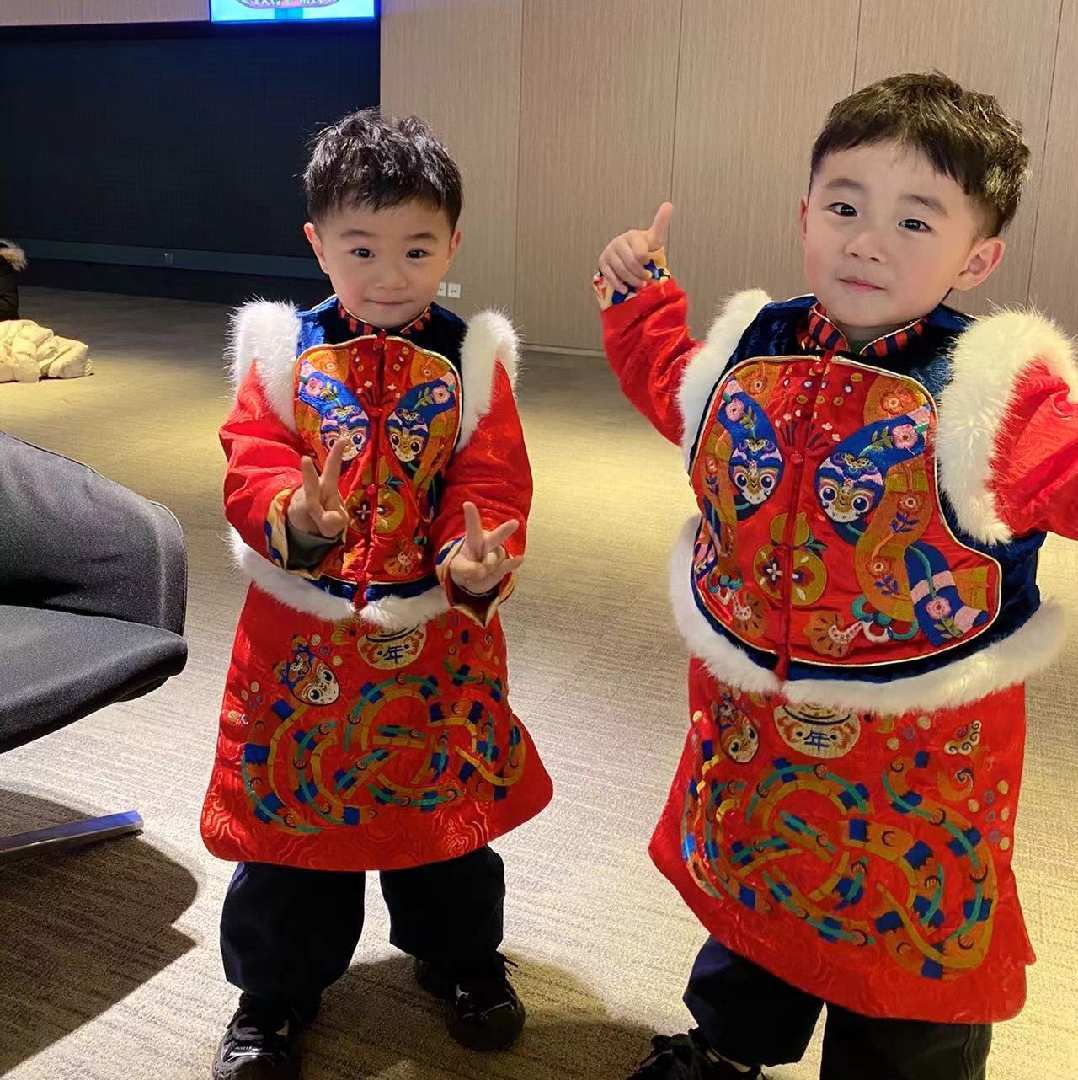 是大小宝爸爸吖