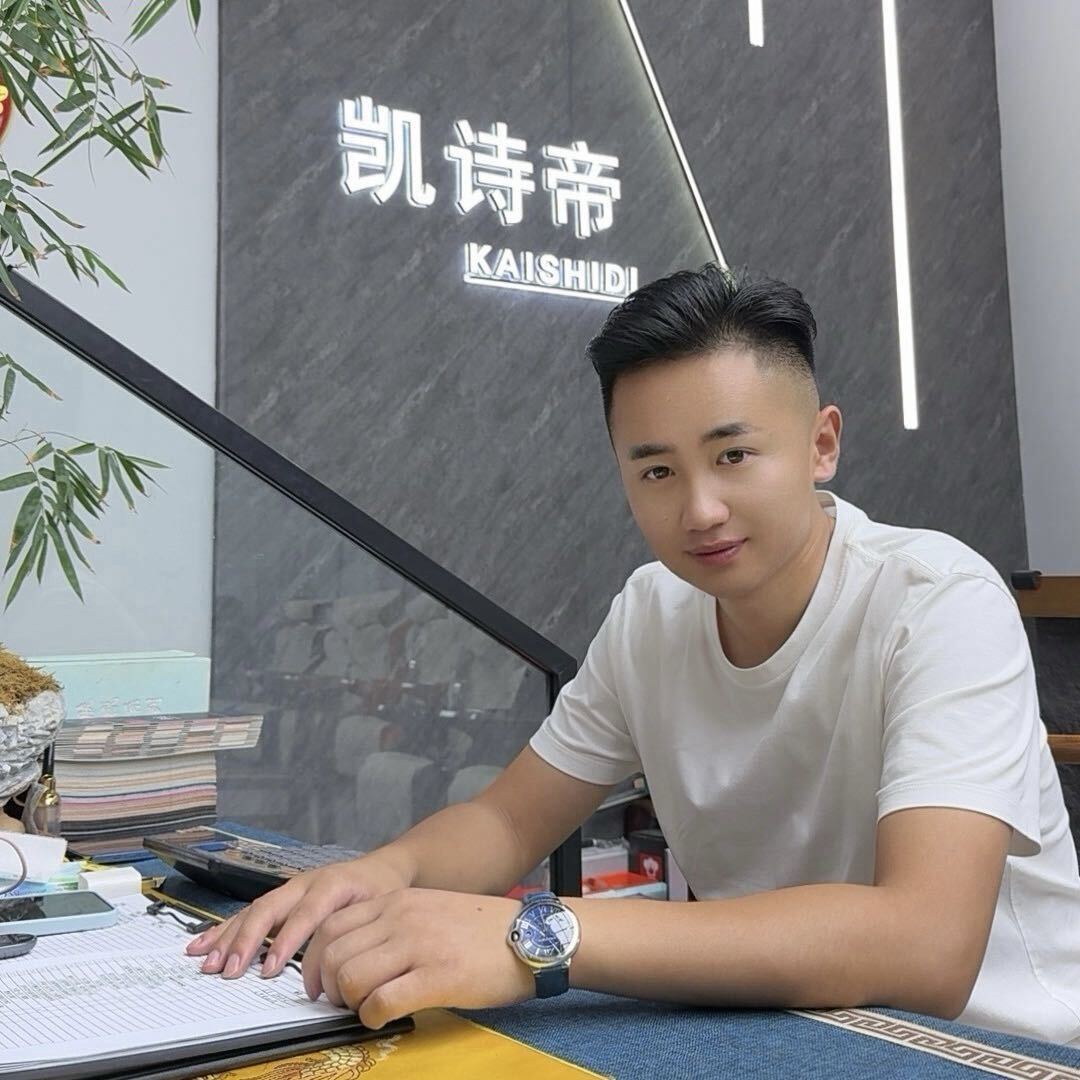 山东荣军商务车改装总部-朱瑞君
