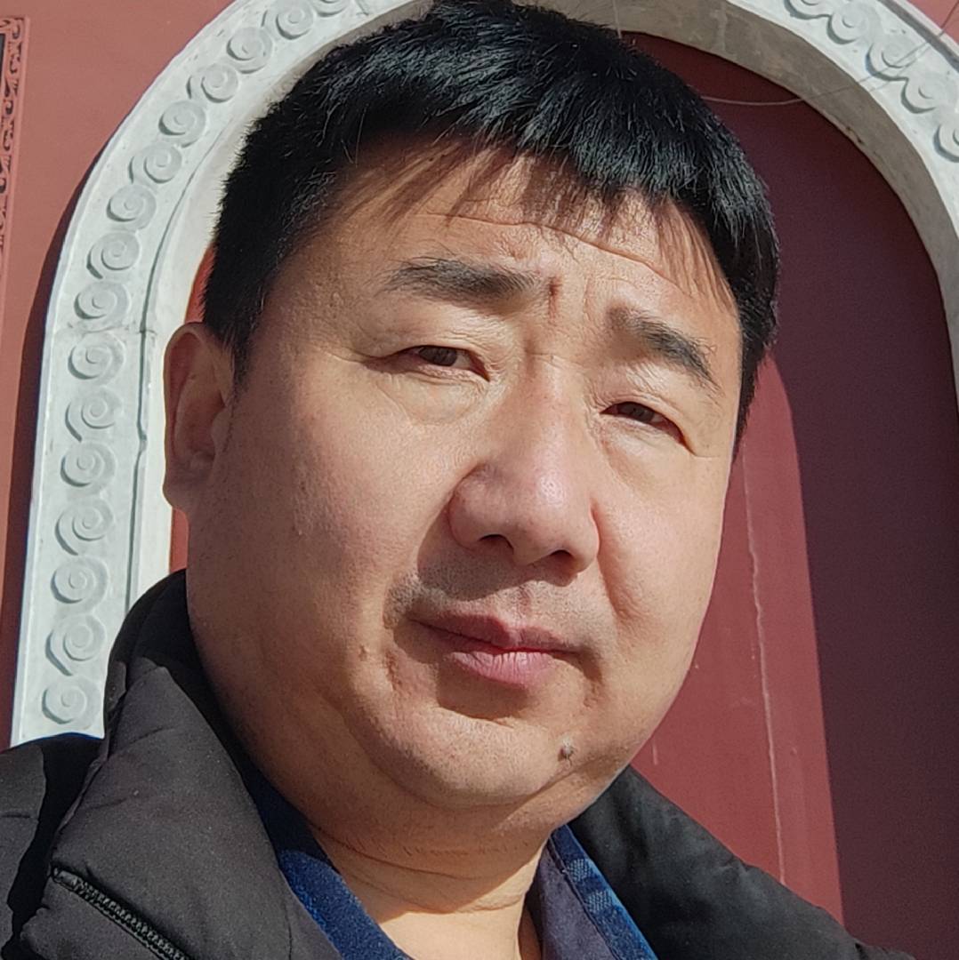 老梁老实人
