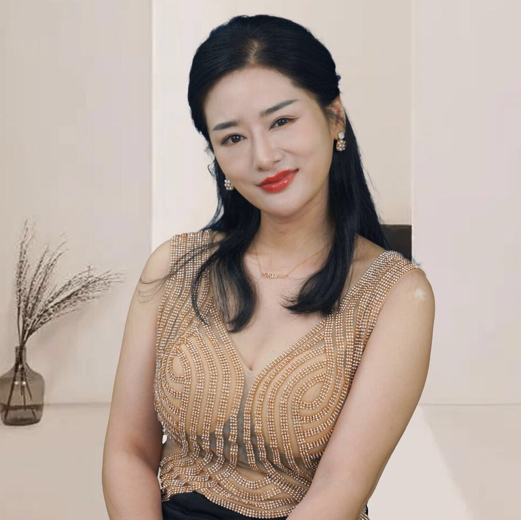 女性护理师青青