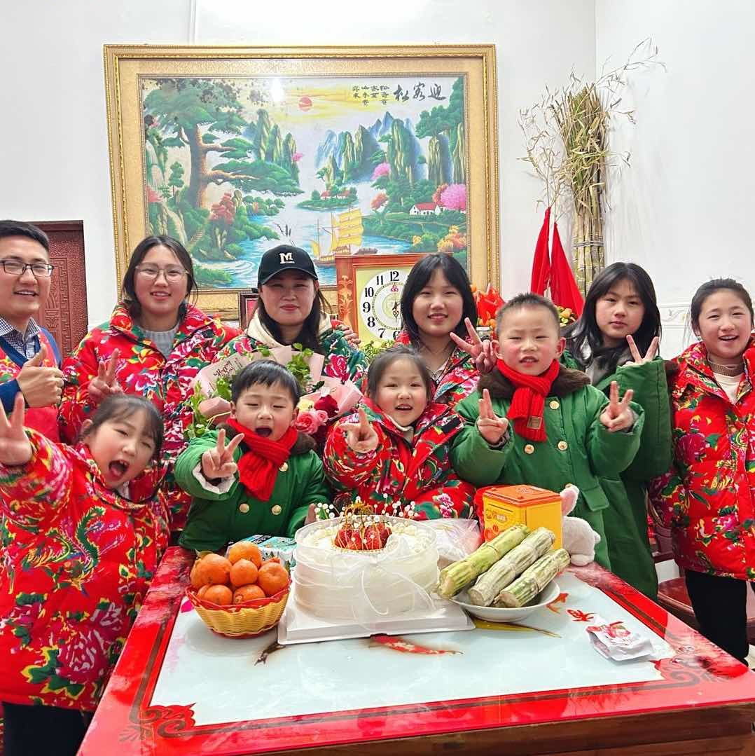 八个孩子的爸
