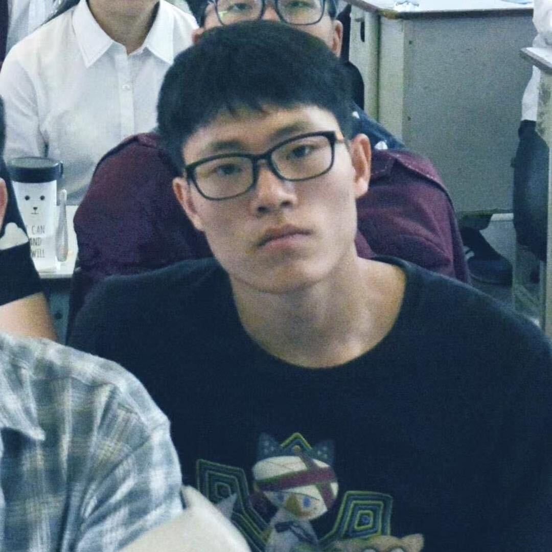 去年毕业的小杨