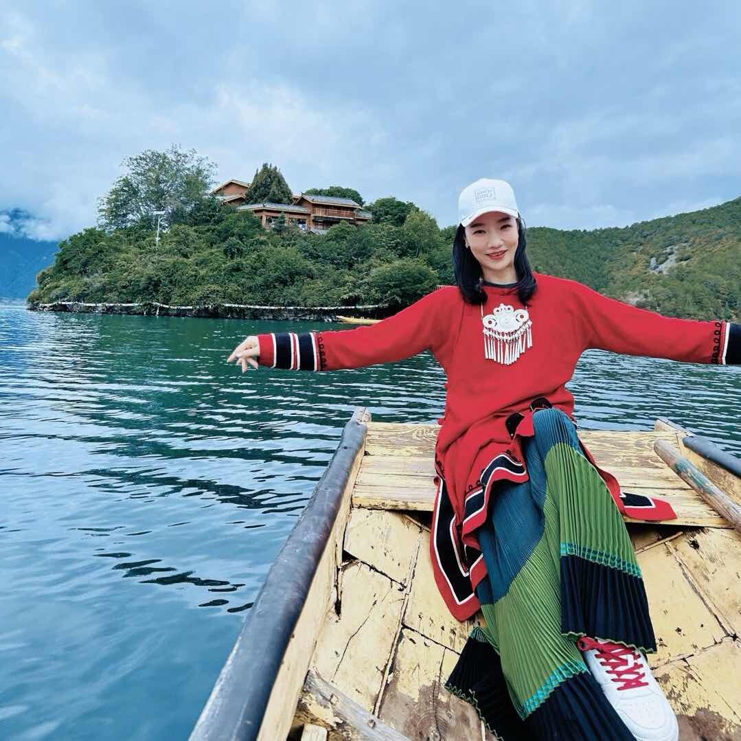 边舞边说的边华