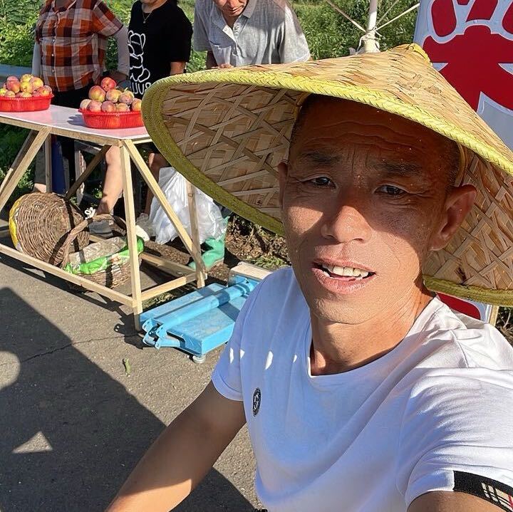 农村人老刘搞笑s