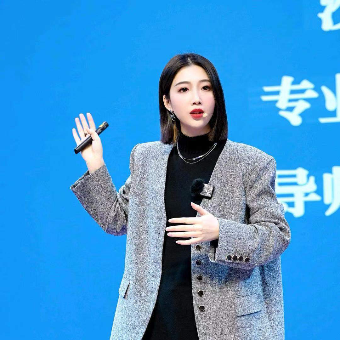 小雅讲服装