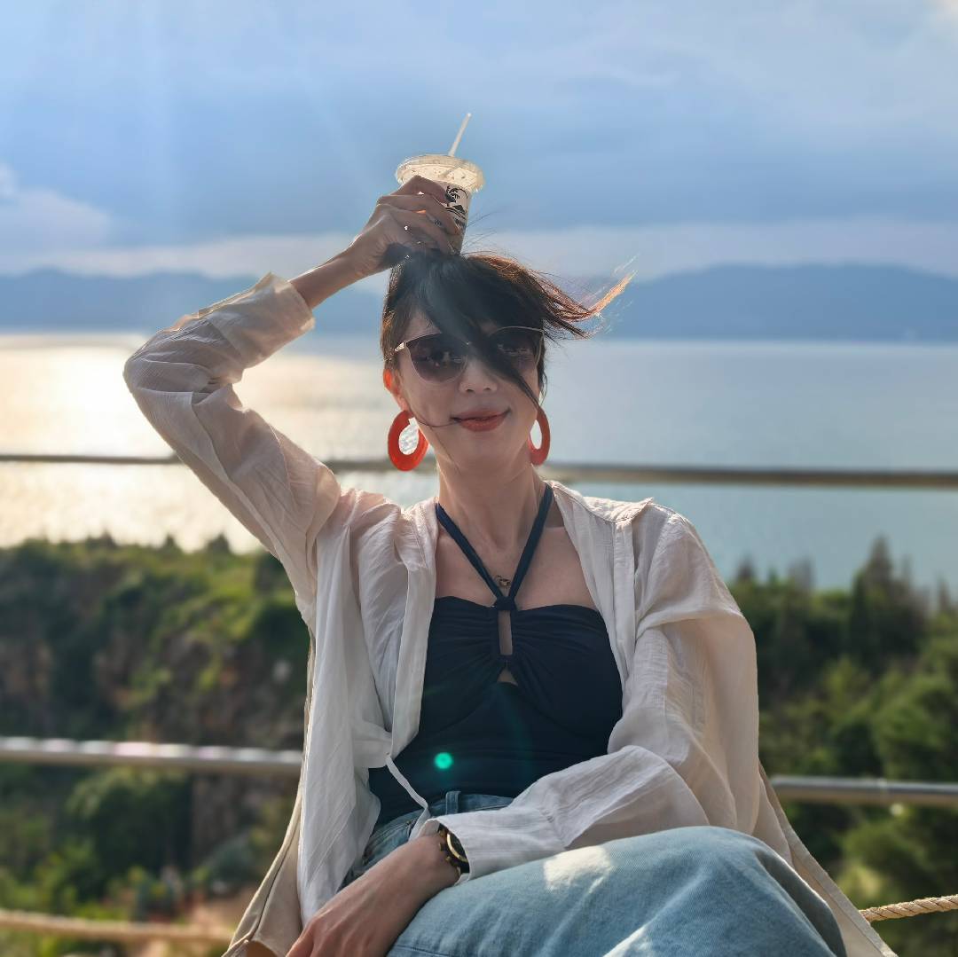 爱画画的吱欧周