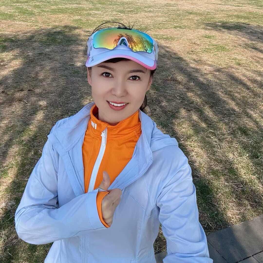 好娃娃爱跑步