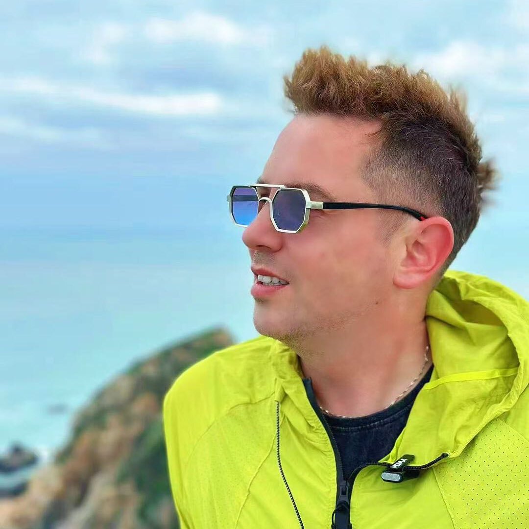 罗杰老外不太外