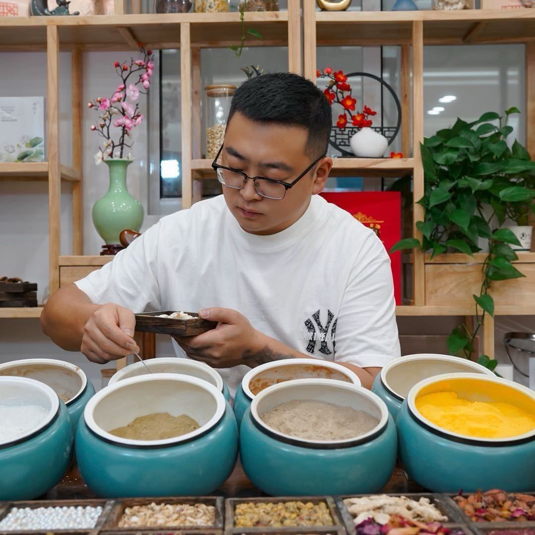 青海俏因子泥膜总部