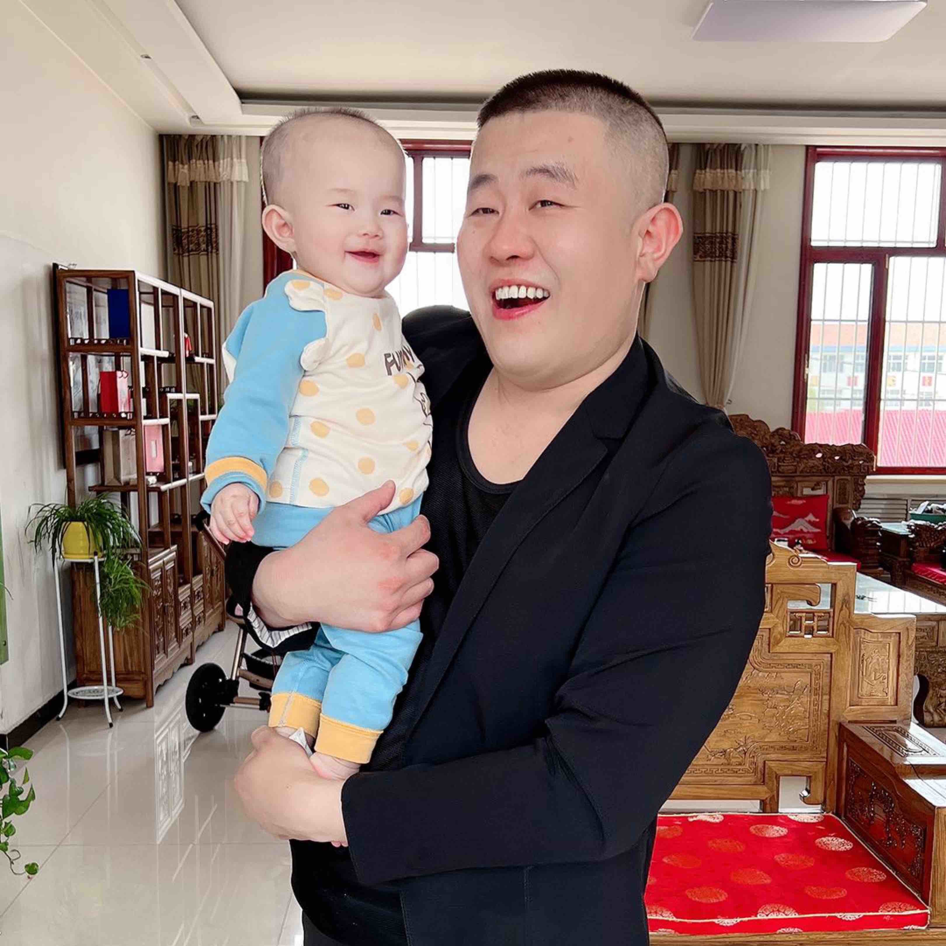 红杰的小棉袄