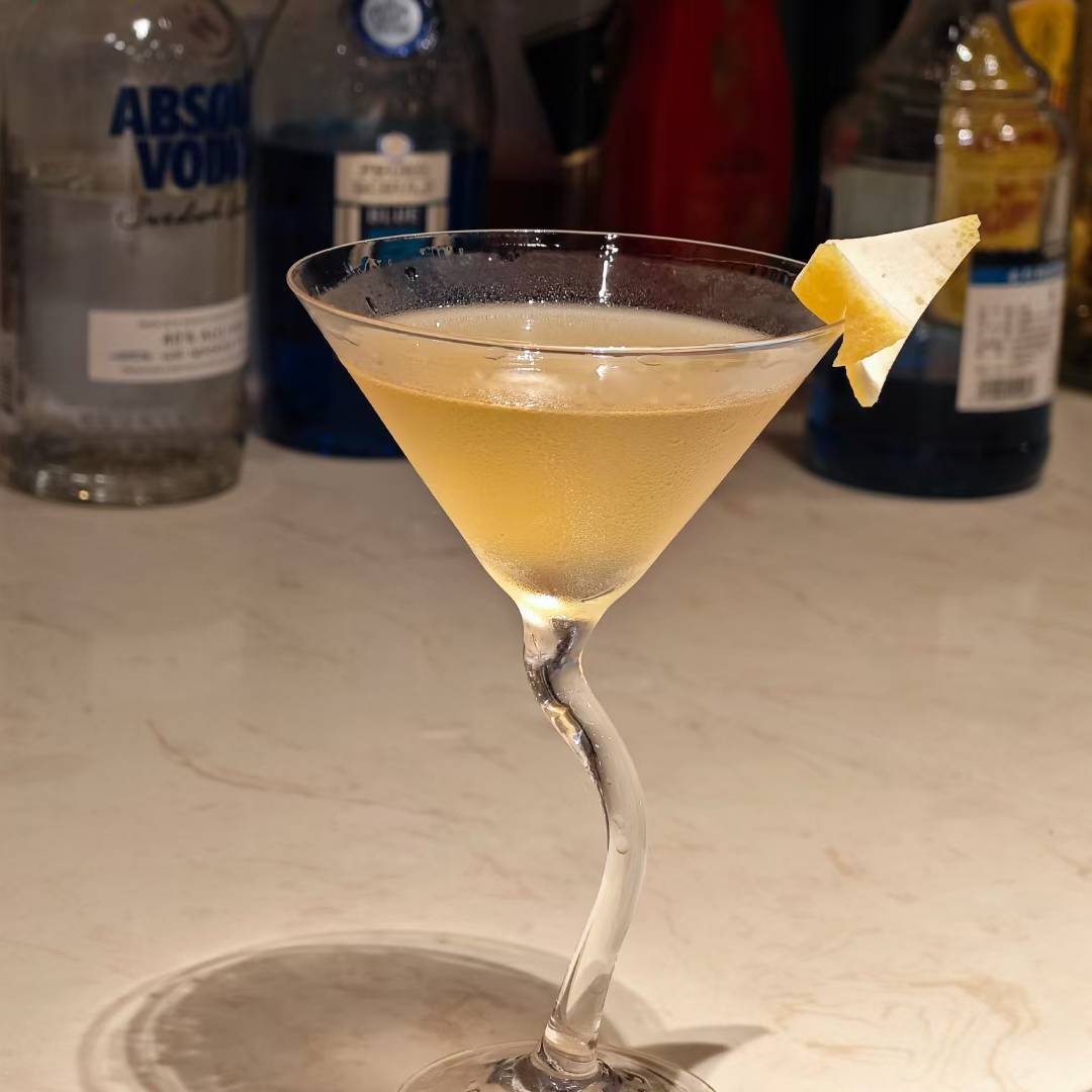 小李不会调酒