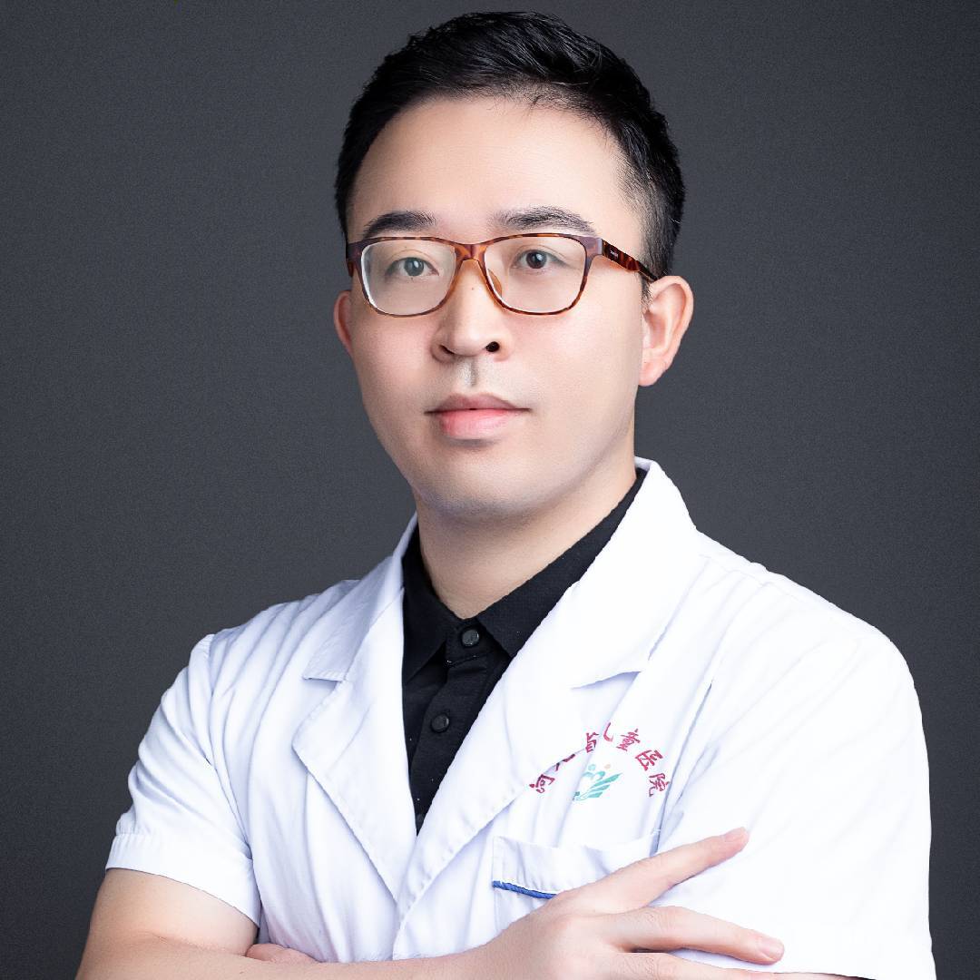 儿科医生芽芽爸爸