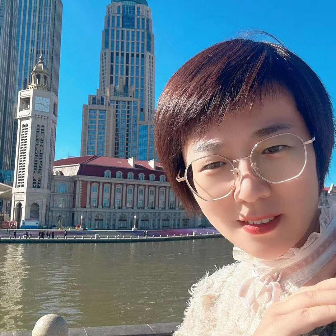 八里芳草地美发