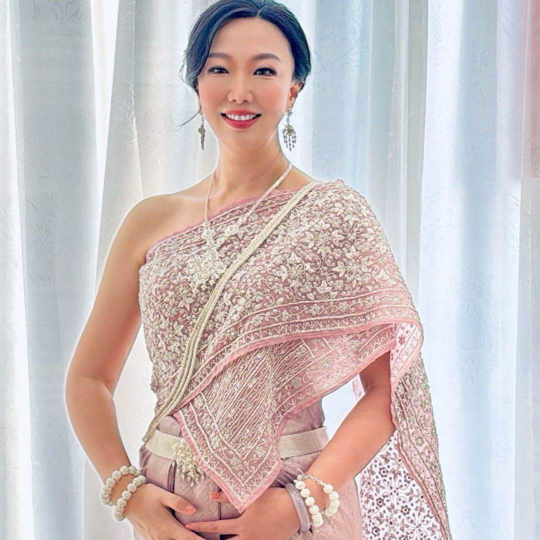 Cindy姐姐在香港和金边