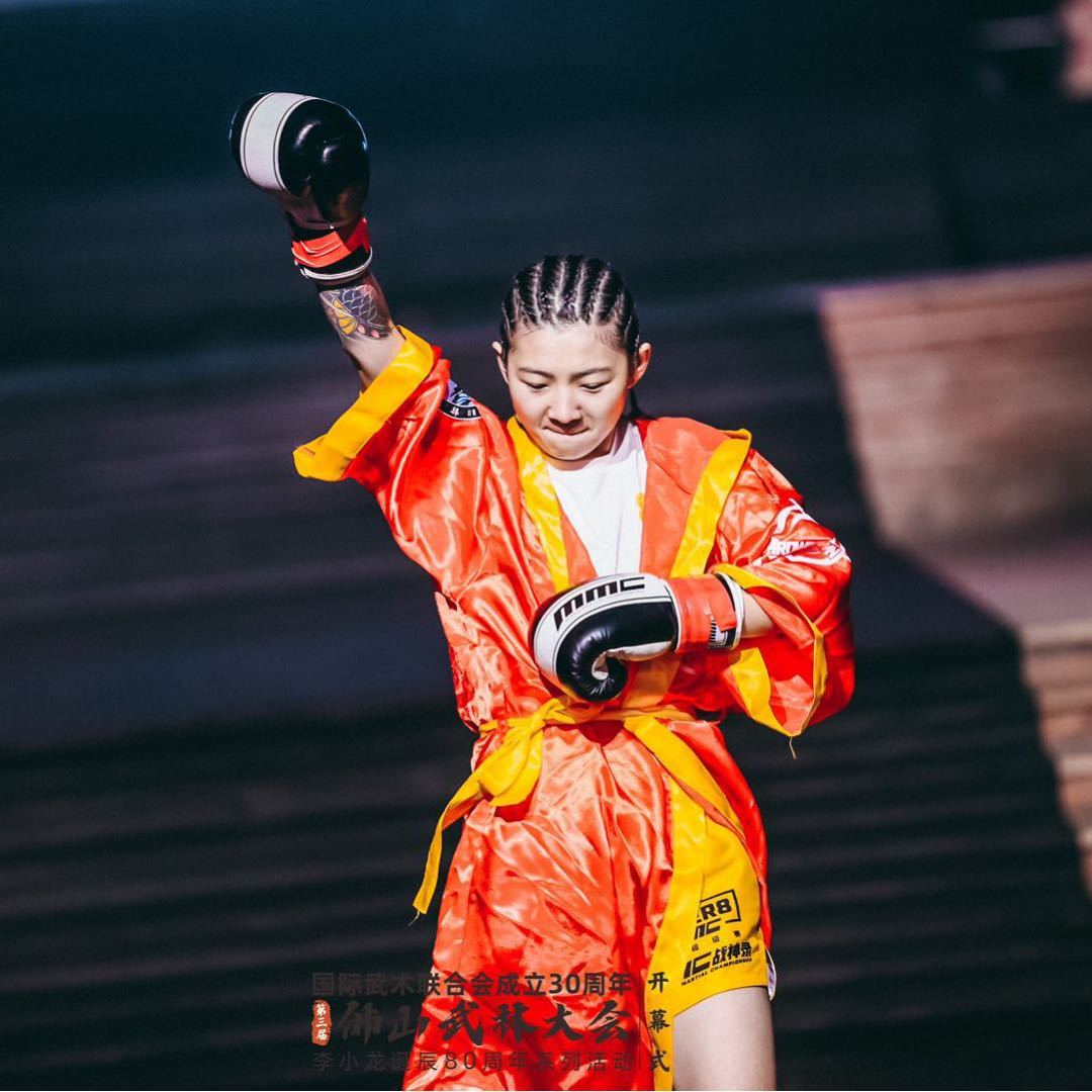 女子李小龙马美娟