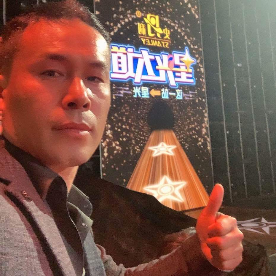 杂技吴敬宇才艺展示