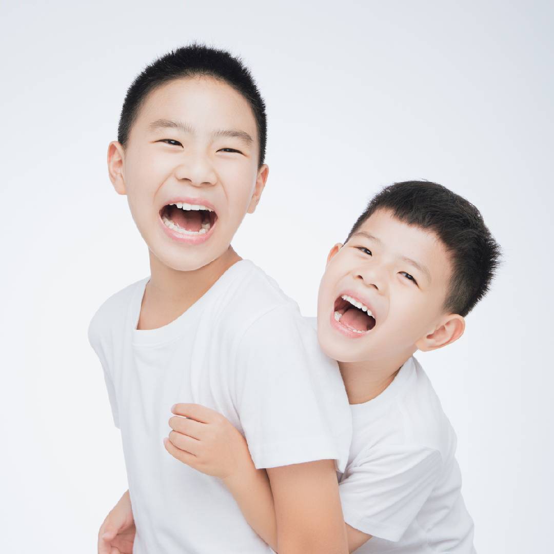 我们是活宝兄弟