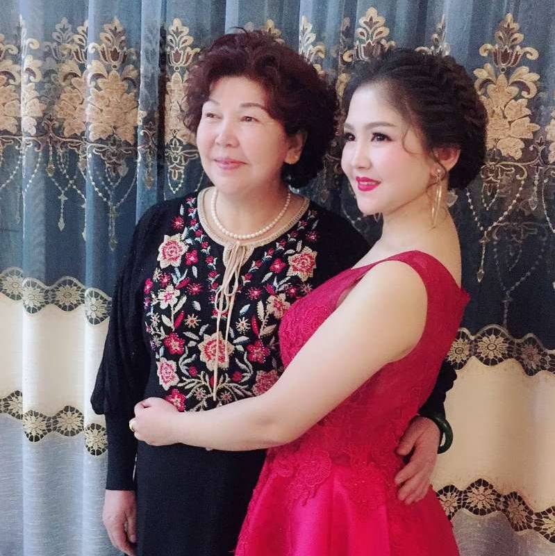 妈妈的笑容3541