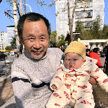 周依依爸爸