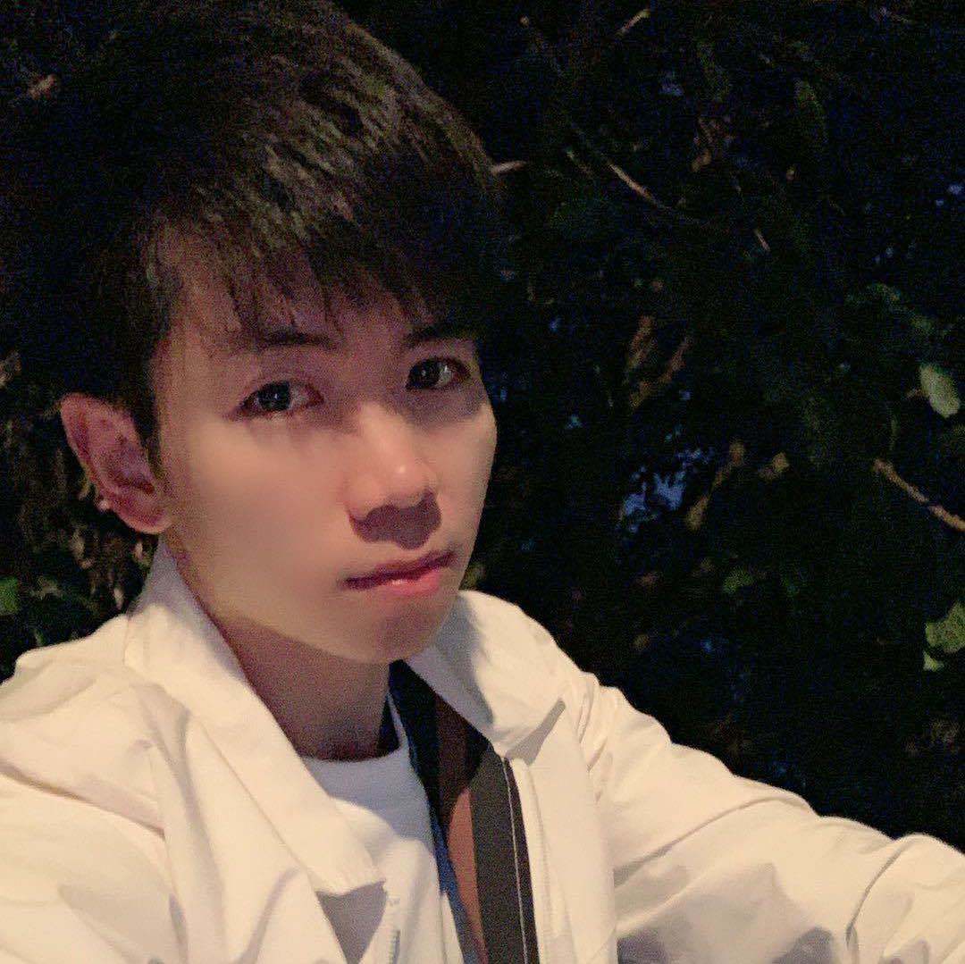 杨威威6572