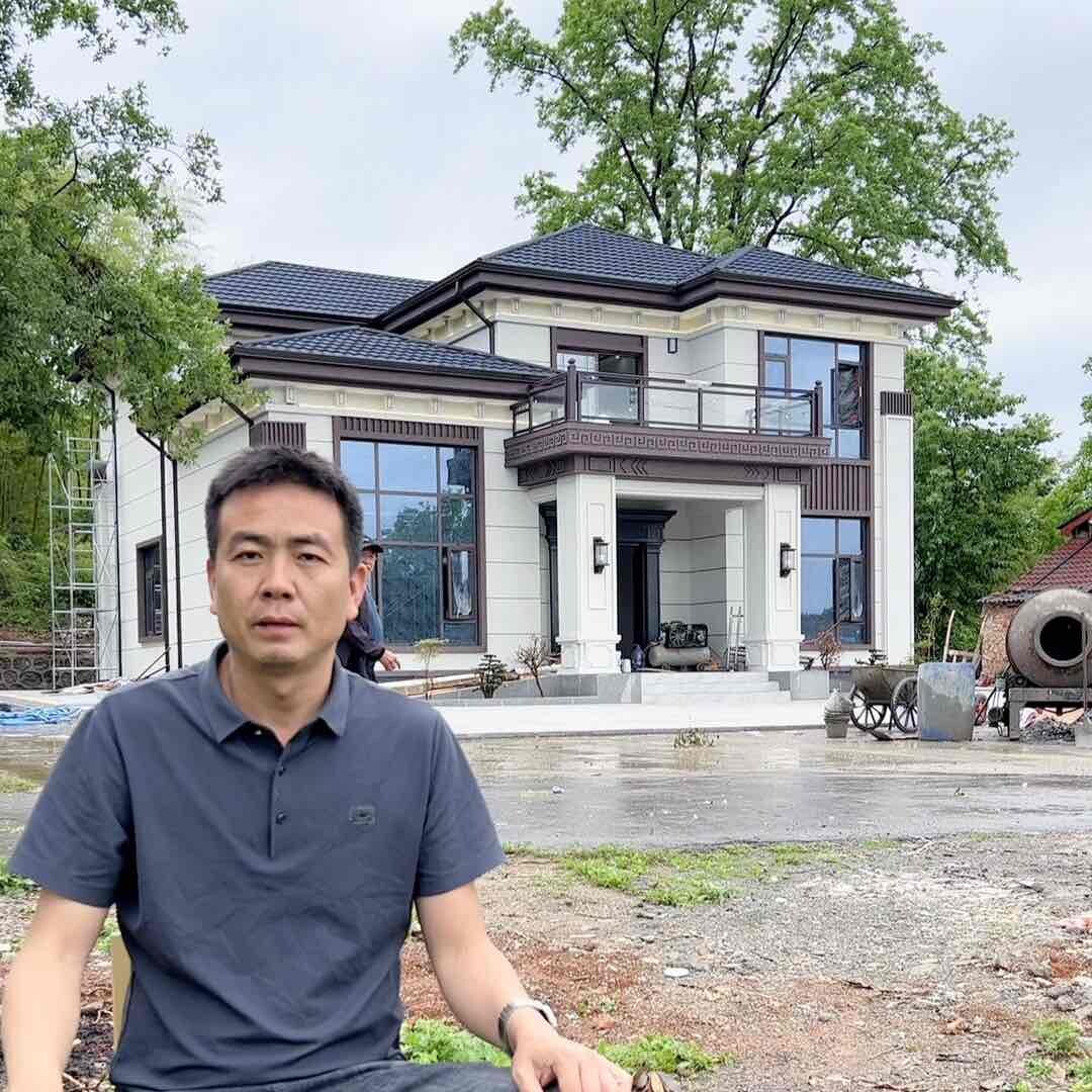 建别墅的小丁哥