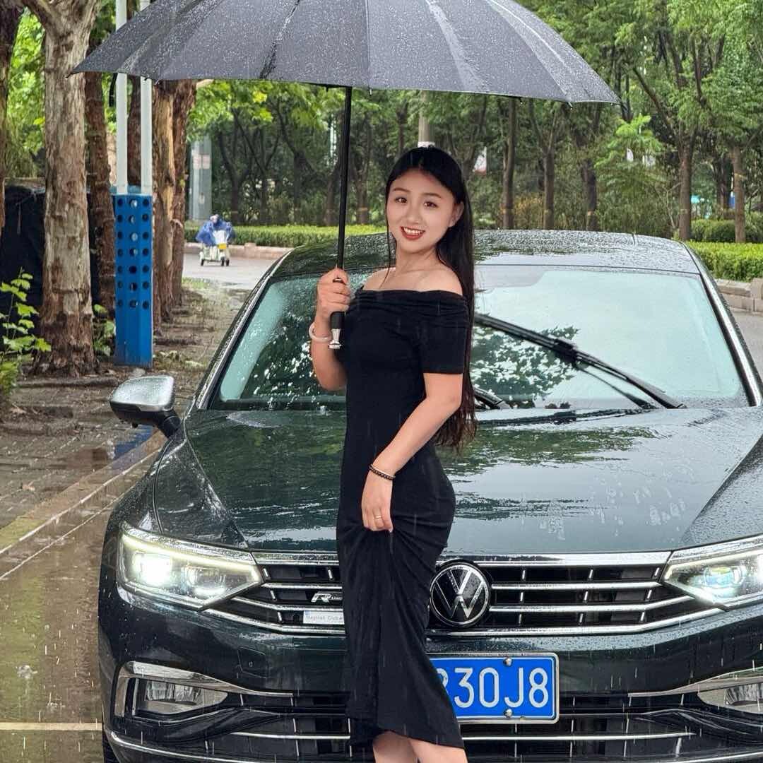 开迈腾的刘小姐