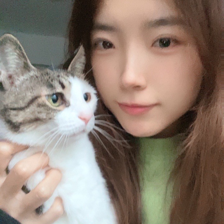鹿紫吃吃