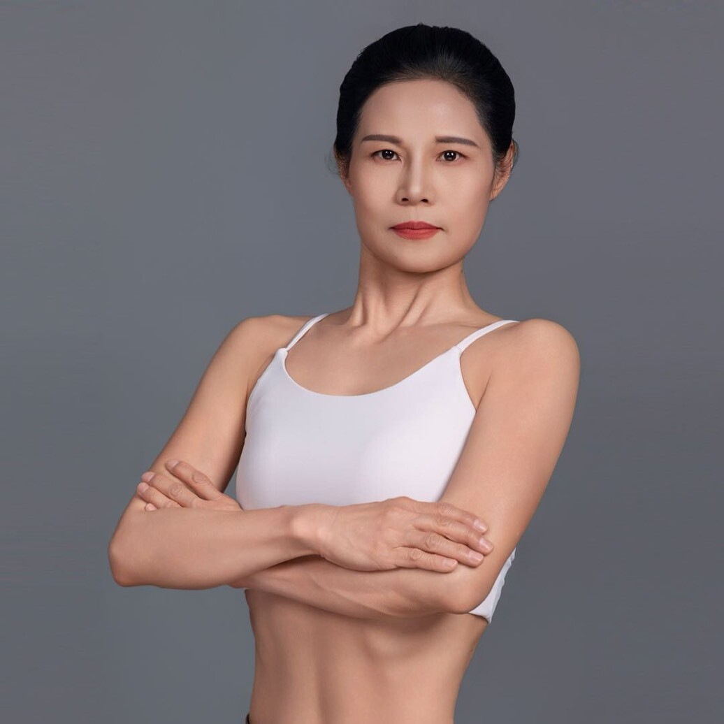 54岁的静姐教塑型