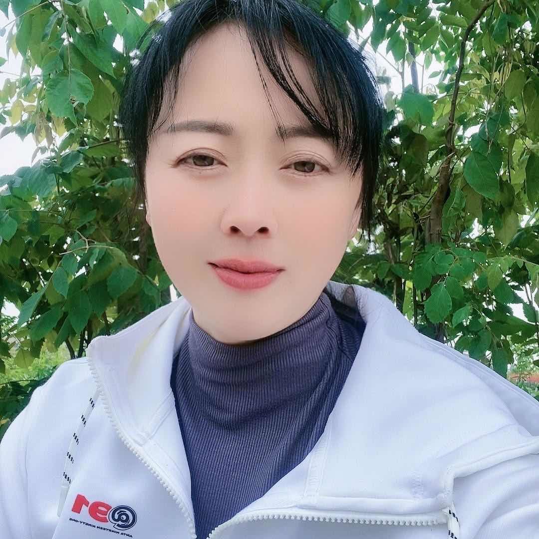 云淡月知673