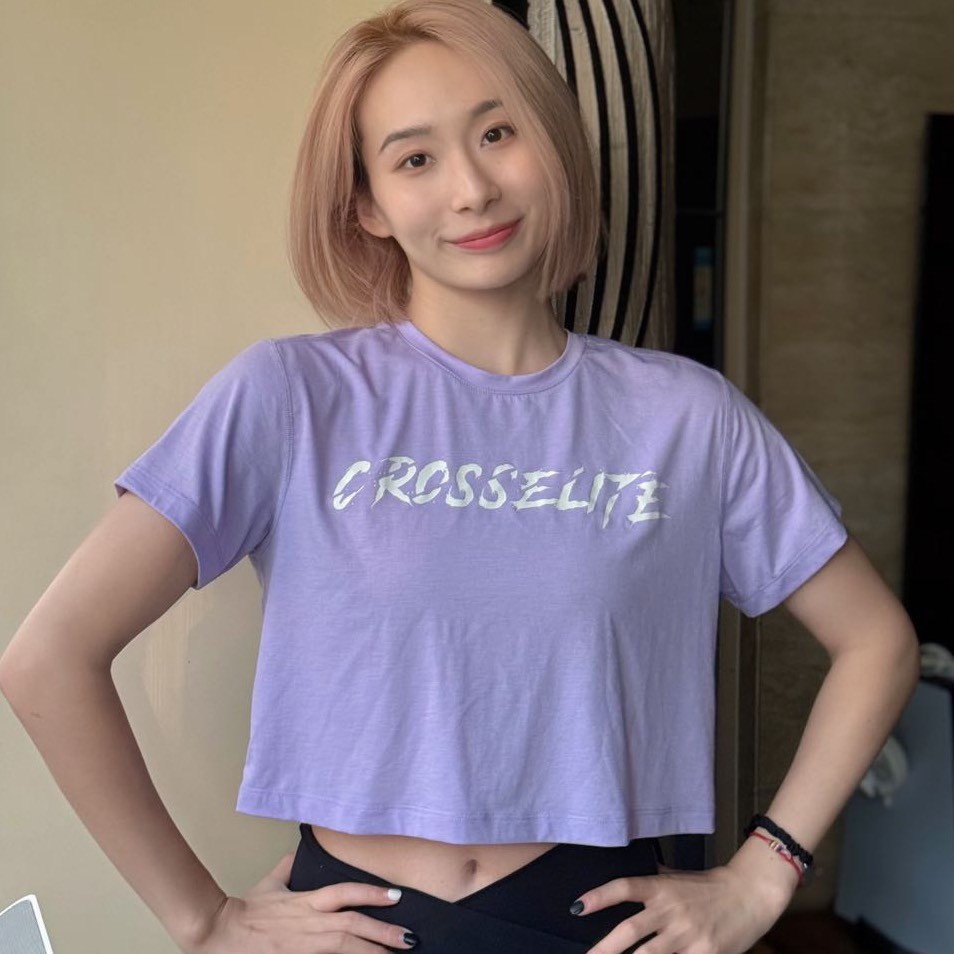 爱倒立的迎迎yi