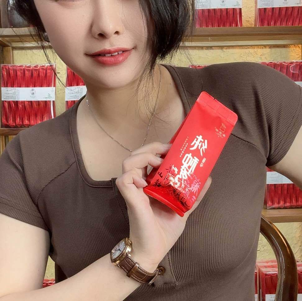 爱喝茶的黄妹妹6932392