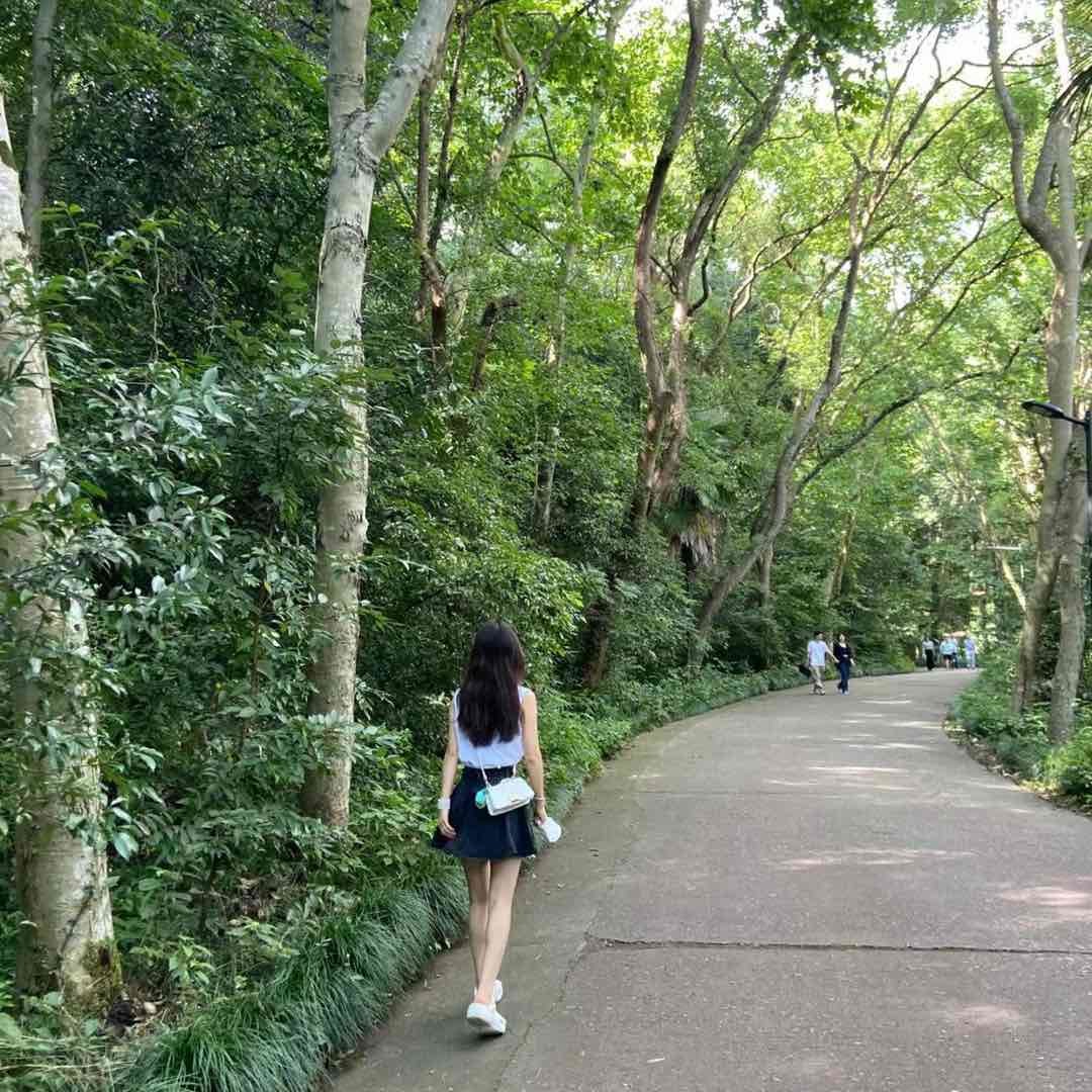 寻缘角萱萱老师