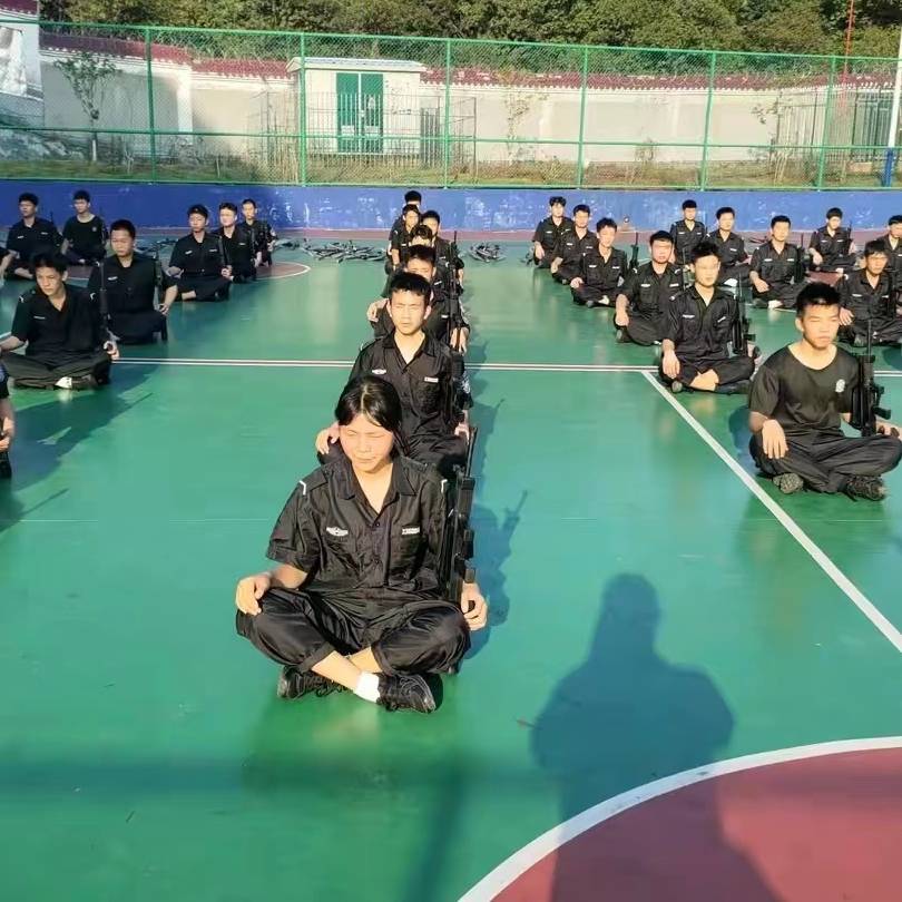 司法学校-贺主任1