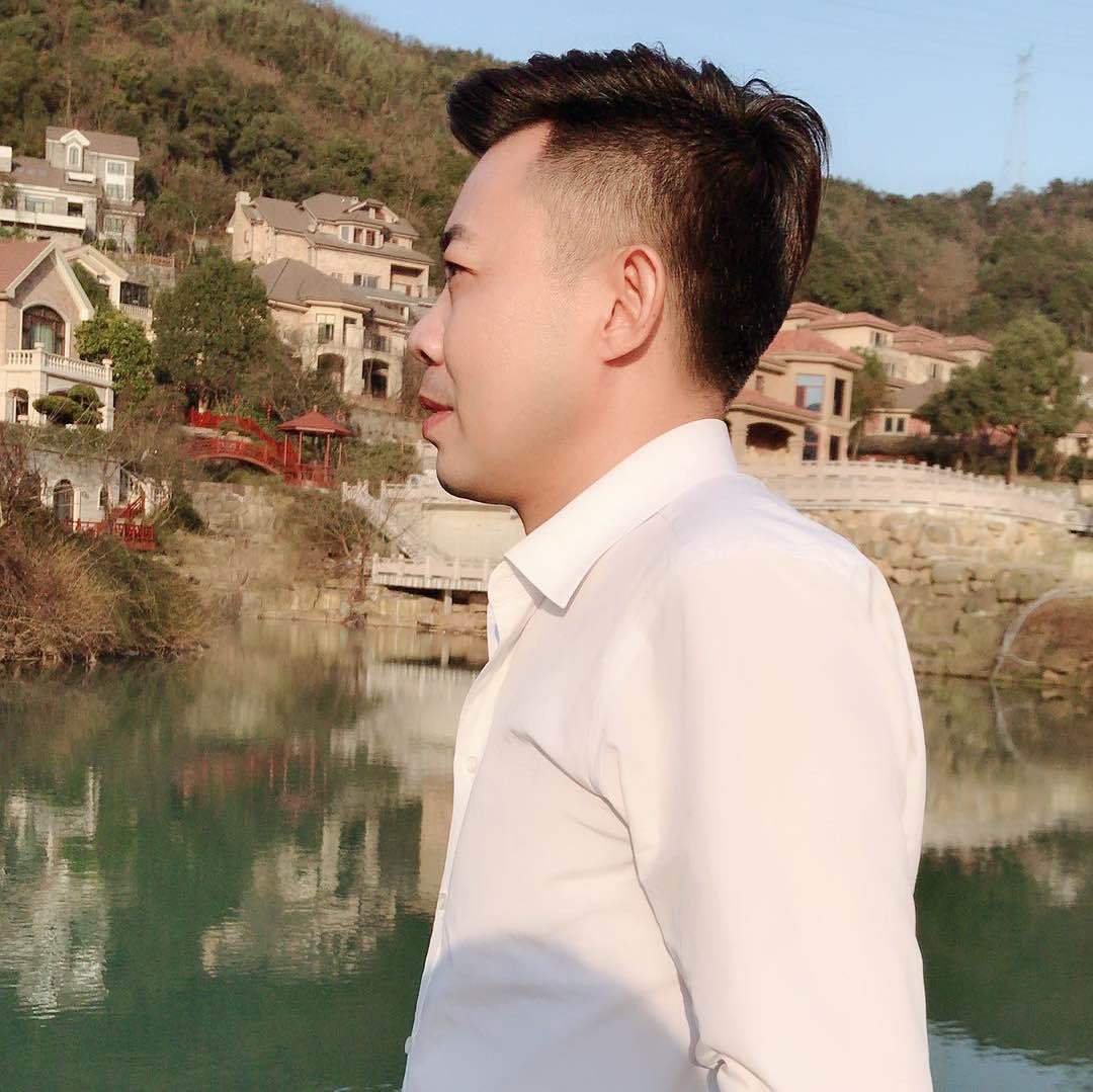 川川在东南亚户外
