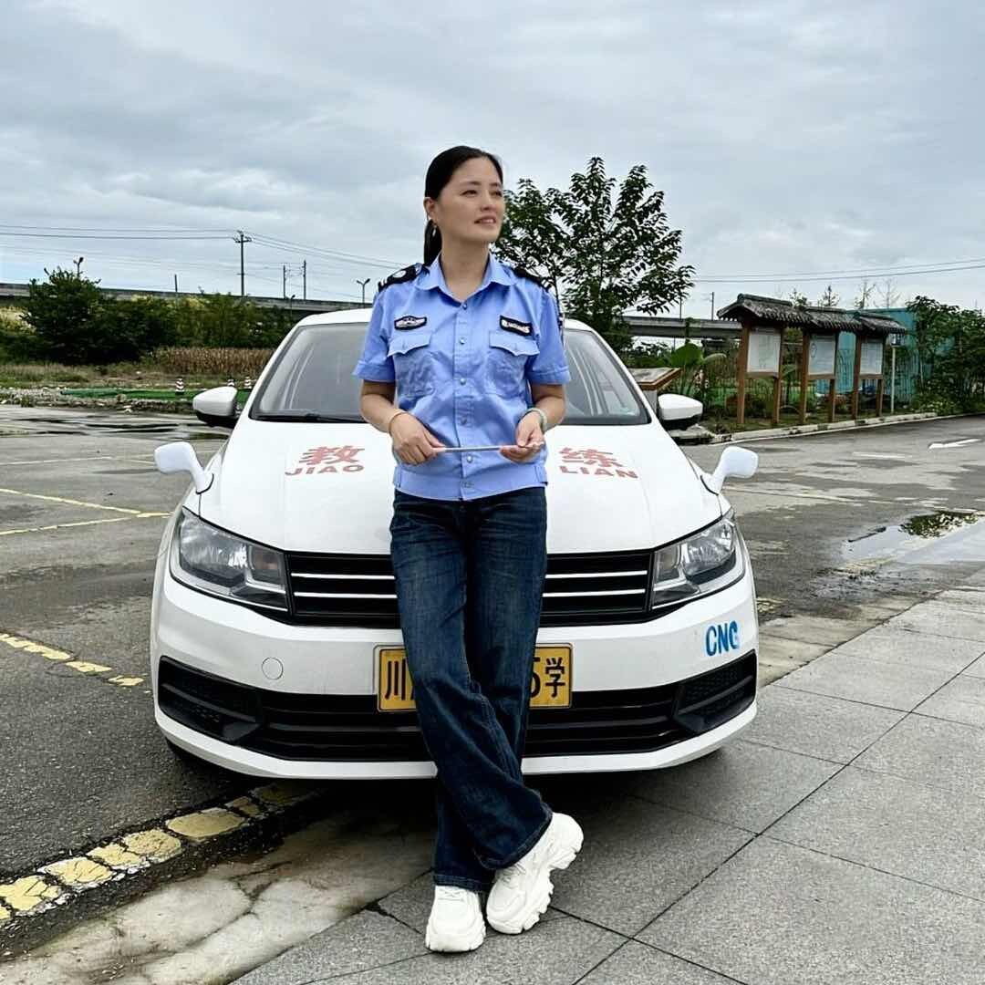 成都双流驾培霞教练