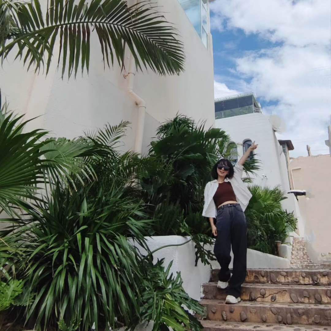 做墙布批发的小文妹