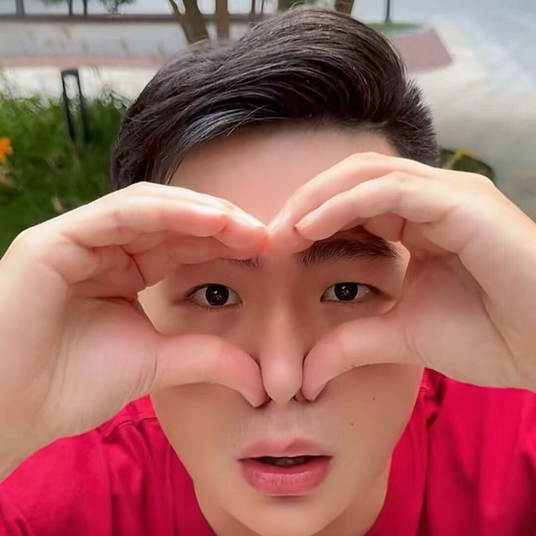 张小蕾来咯
