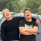 兄弟杂话铺-小胖