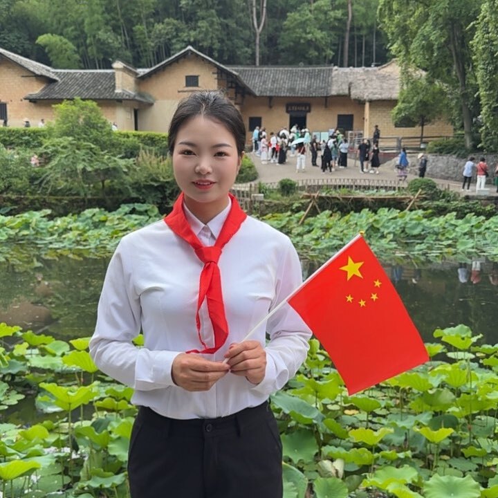 韶山旅游接待文莹