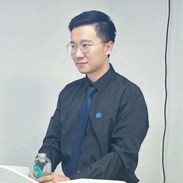 心理老登陈容易