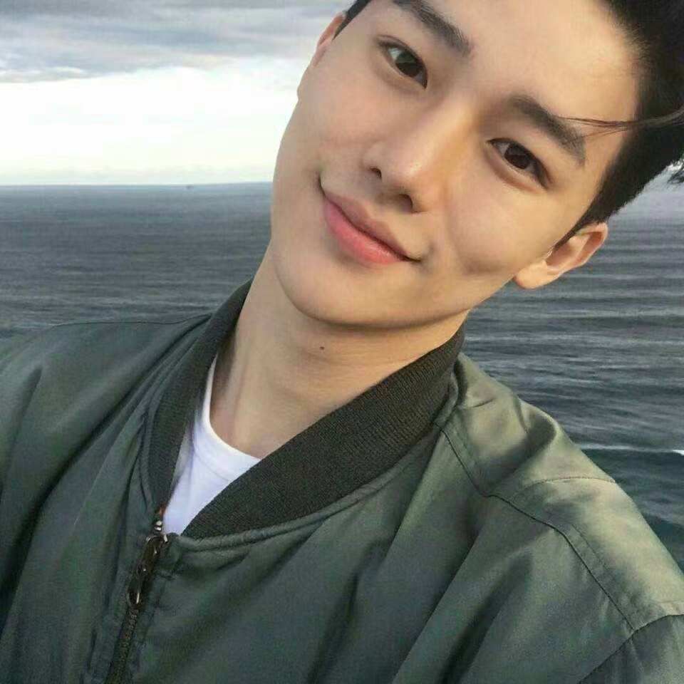 鑫圣笑笑的搞笑配音