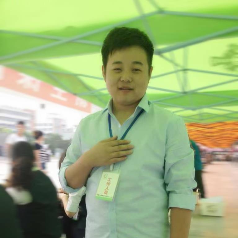 小盛很忙.