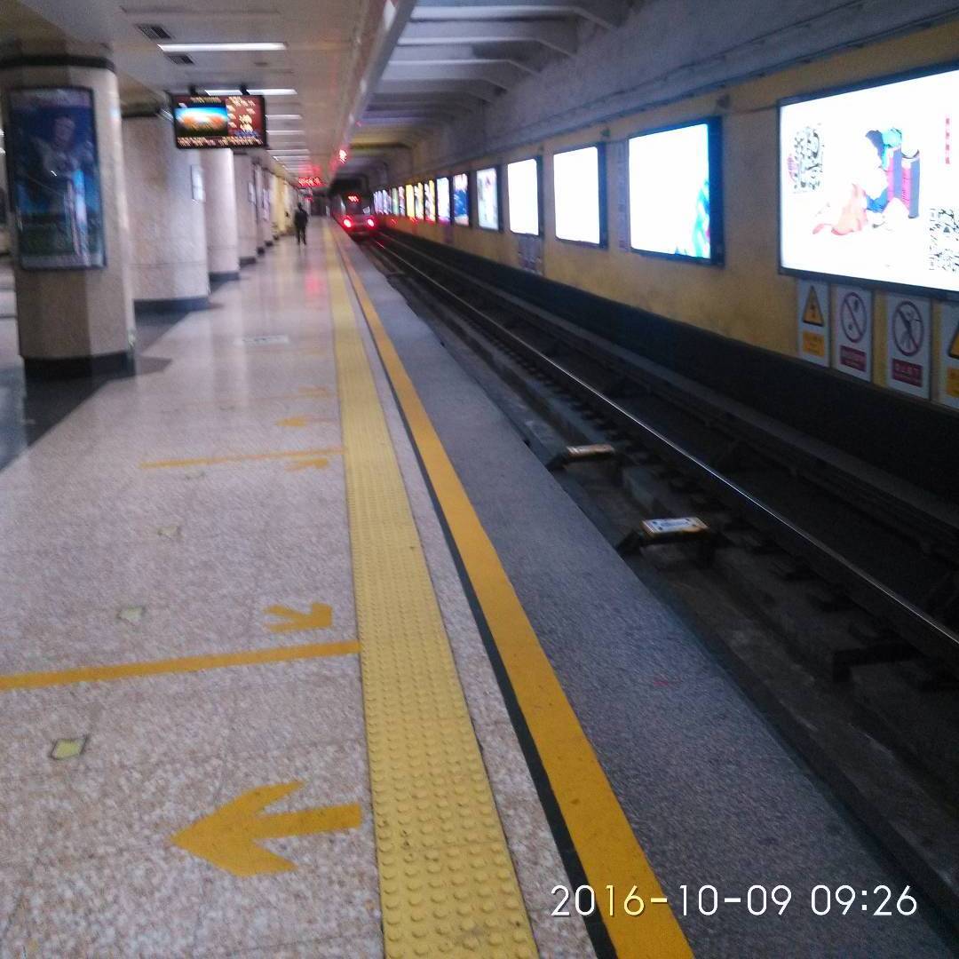 莫文学.