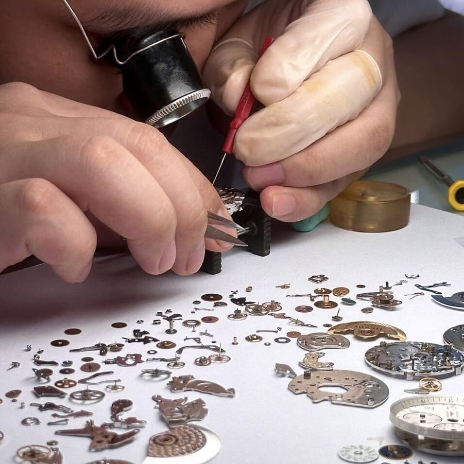 腕表维修间蓝师傅